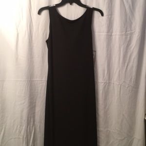 Sleeveless black dress